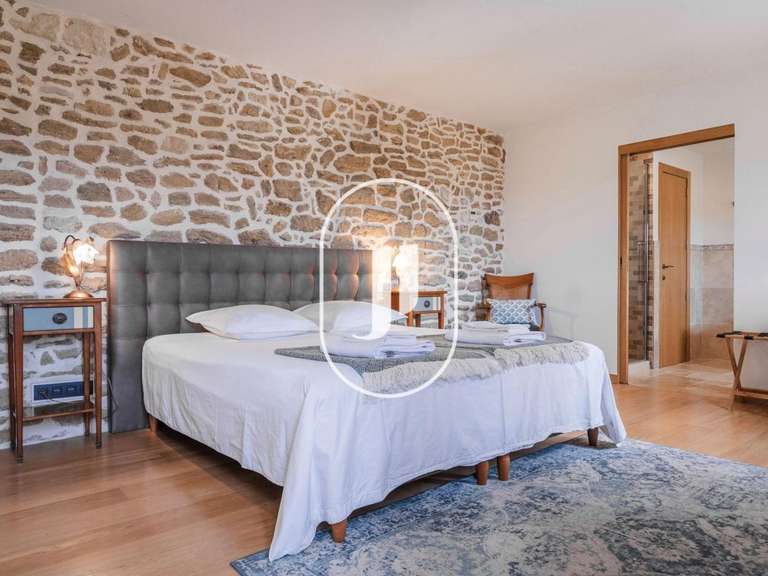 Maison Grignan - 9 chambres - 1000m²