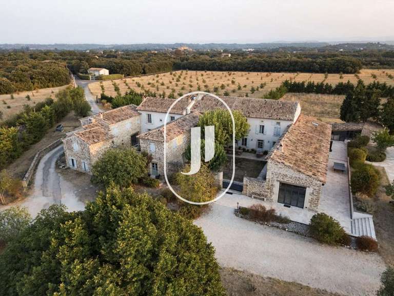 Maison Grignan - 9 chambres - 1000m²