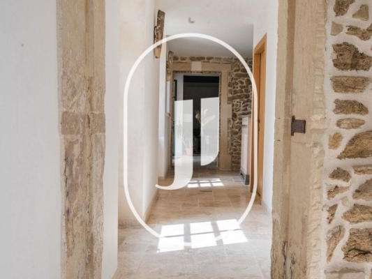 Maison Grignan - 9 chambres - 1000m²