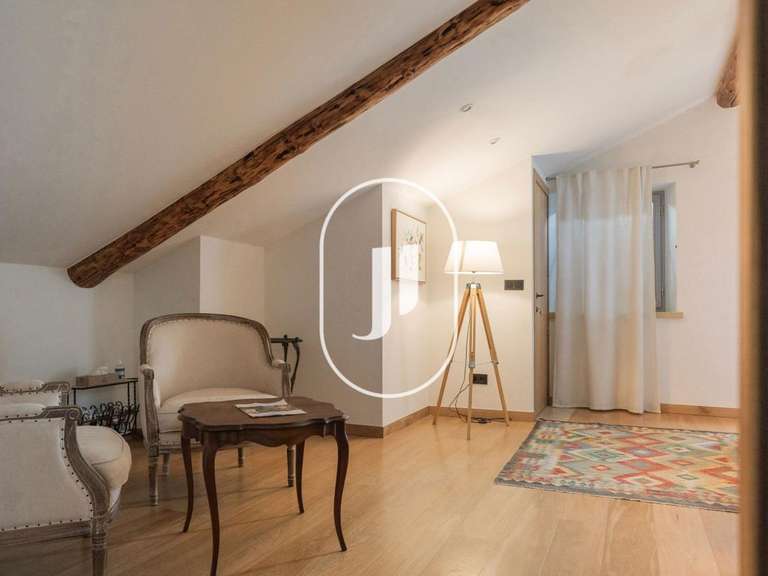 Maison Grignan - 9 chambres - 1000m²