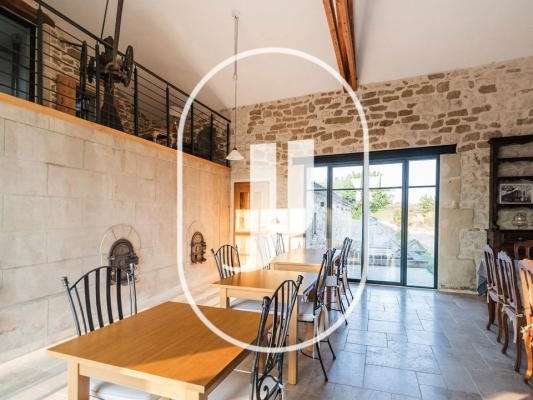Maison Grignan - 9 chambres - 1000m²