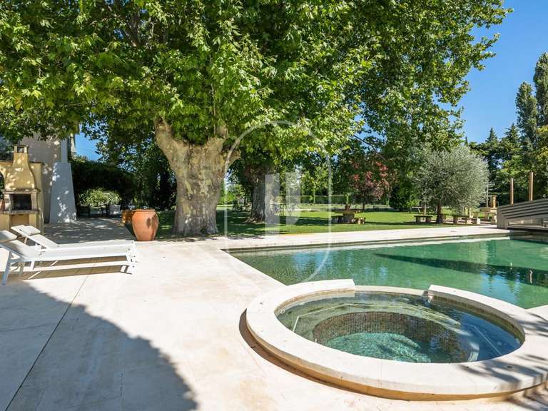 Maison Pernes-les-Fontaines - 6 chambres - 303m²