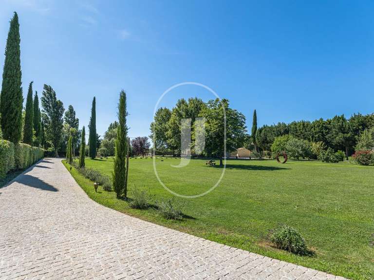 Maison Pernes-les-Fontaines - 6 chambres - 303m²