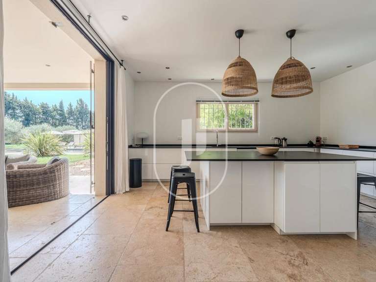 Maison Châteaurenard - 5 chambres - 341m²