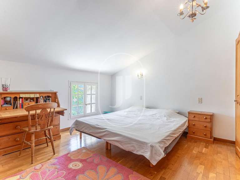 Maison Velleron - 6 chambres - 390m²