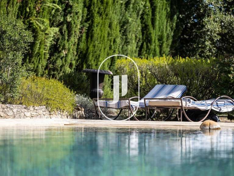 Maison Vaison-la-Romaine - 6 chambres - 265m²