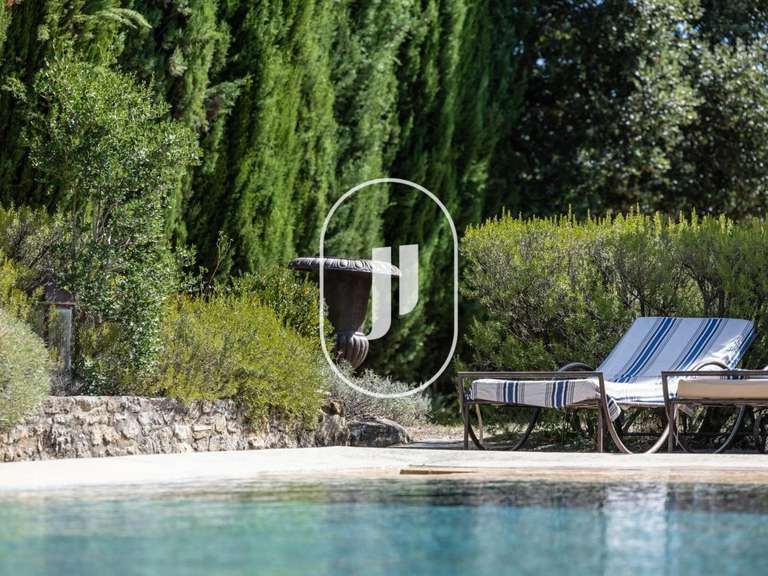 Maison Vaison-la-Romaine - 6 chambres - 265m²