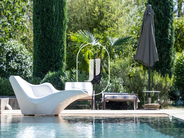Maison Vaison-la-Romaine - 6 chambres - 265m²