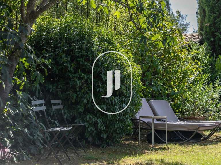 Maison Vaison-la-Romaine - 6 chambres - 265m²