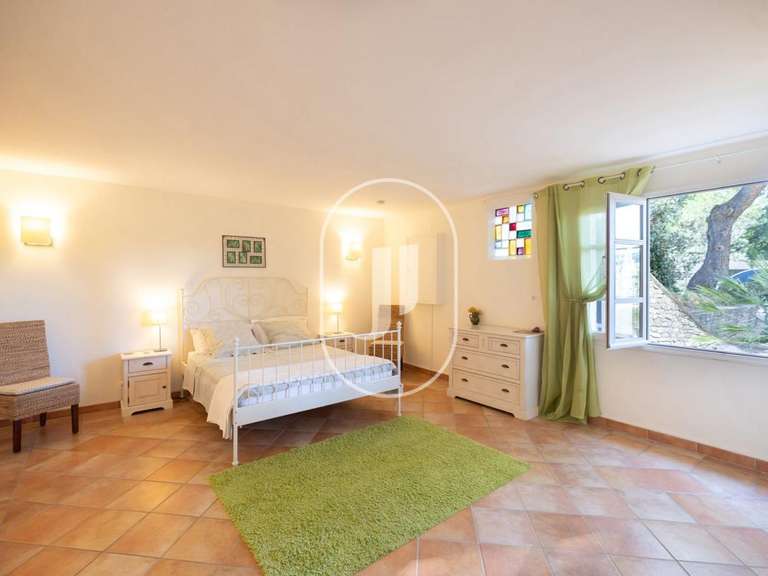 Maison Roaix - 5 chambres - 295m²