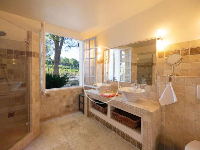 Maison Roaix - 5 chambres - 295m²