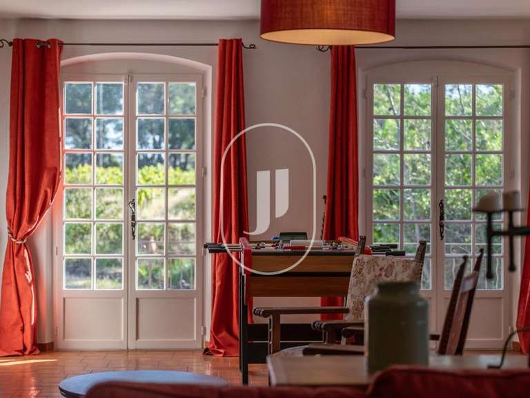 Maison Roaix - 5 chambres - 295m²
