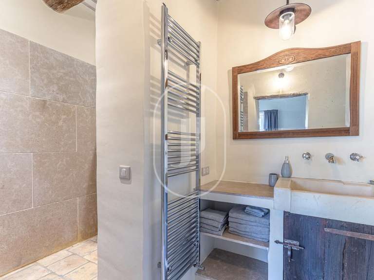 Maison L'Isle-sur-la-Sorgue - 4 chambres - 302m²