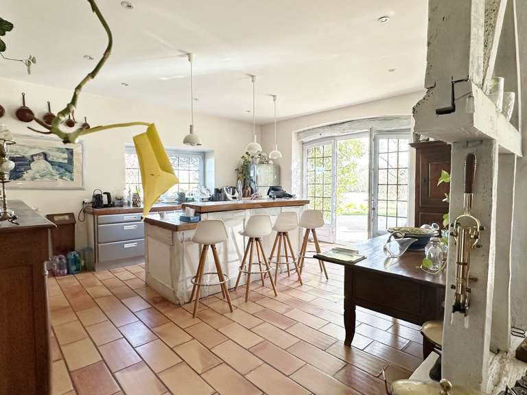 Bien atypique Saint-Martin-de-Seignanx - 8 chambres - 292m²