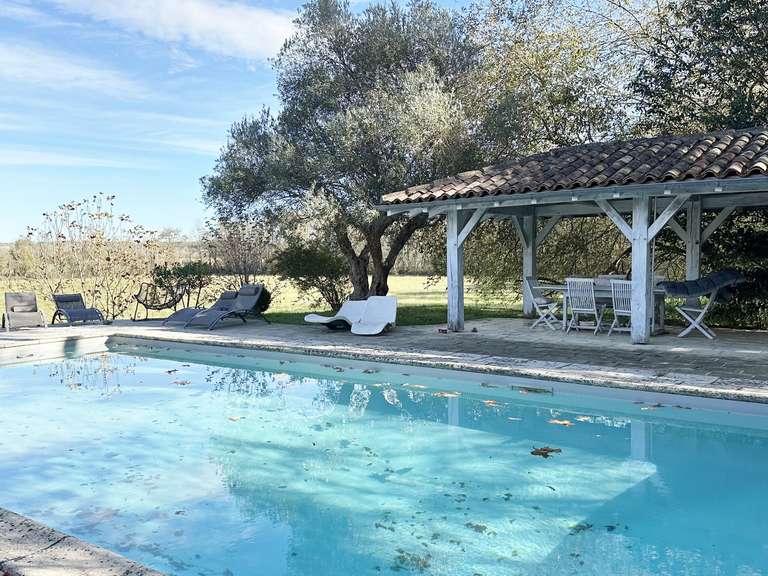 Bien atypique Saint-Martin-de-Seignanx - 8 chambres - 292m²