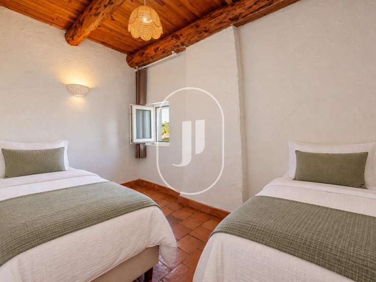 Maison Bollène - 4 chambres - 320m²
