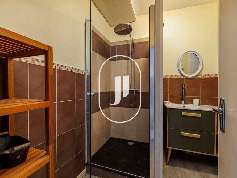 Maison Bollène - 4 chambres - 320m²