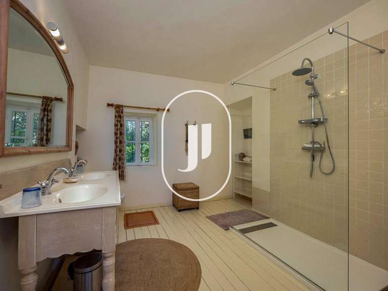 Maison Visan - 6 chambres - 275m²
