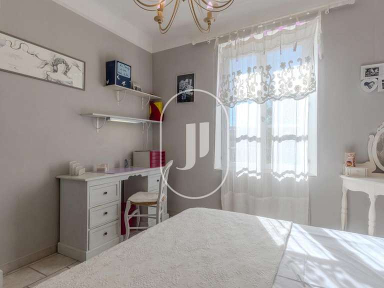 House Beaumont-du-Ventoux - 5 bedrooms - 203m²
