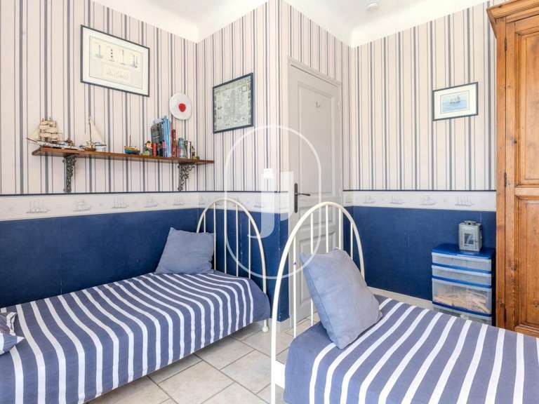 House Beaumont-du-Ventoux - 5 bedrooms - 203m²