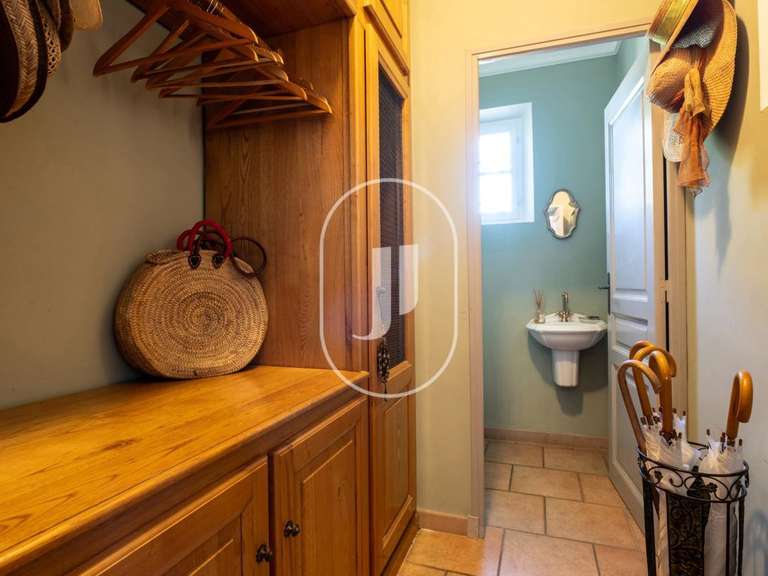House Beaumont-du-Ventoux - 5 bedrooms - 203m²