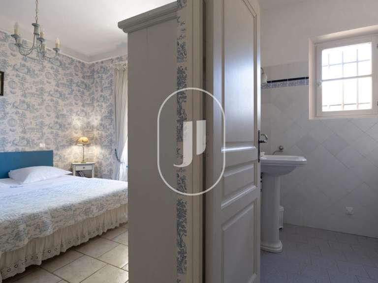 House Beaumont-du-Ventoux - 5 bedrooms - 203m²