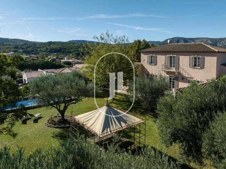 House Beaumont-du-Ventoux - 5 bedrooms - 203m²