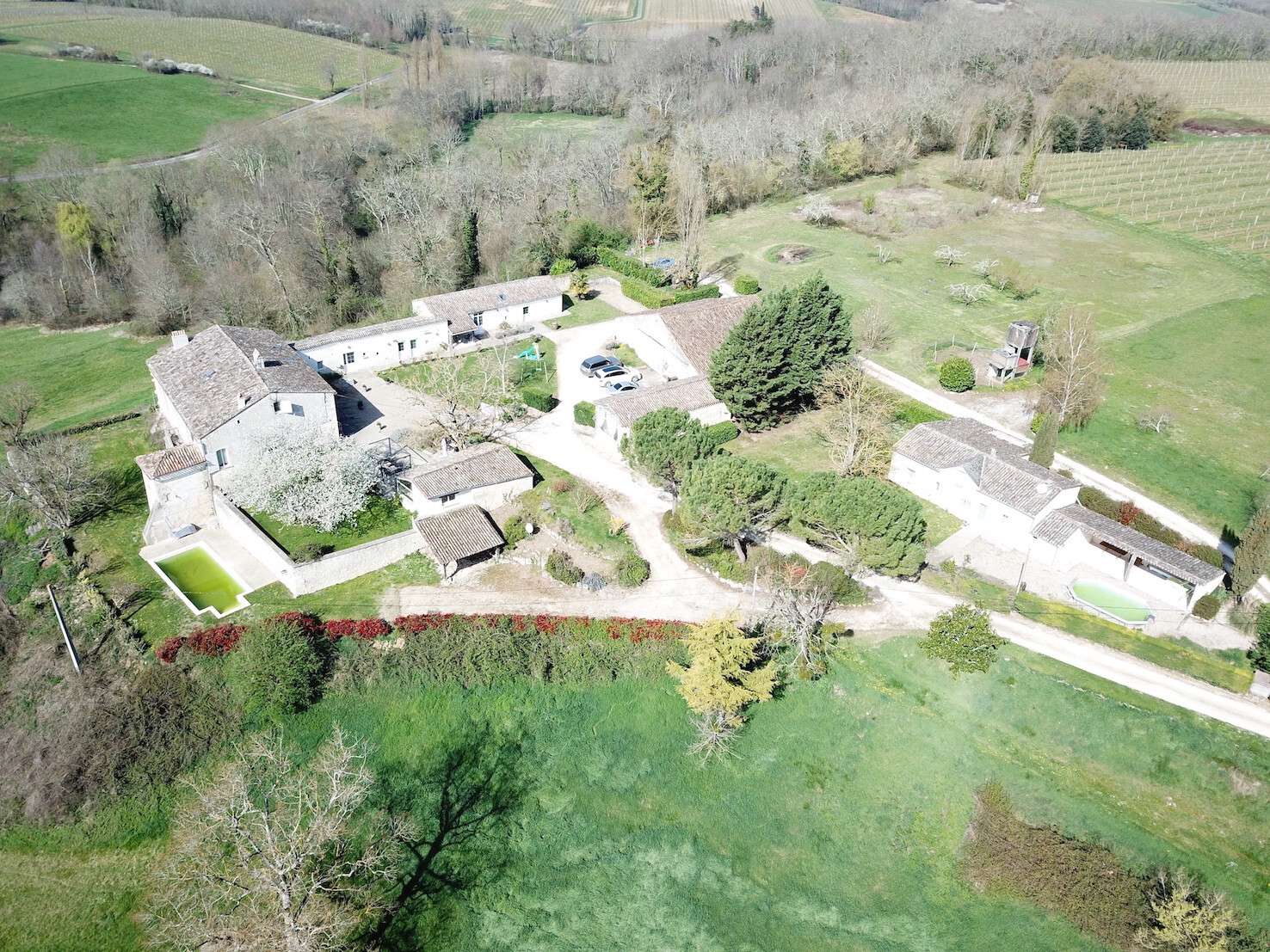 A vendre: Beau domaine Touristique en Gironde avec chambres d'hôtes et Gîte