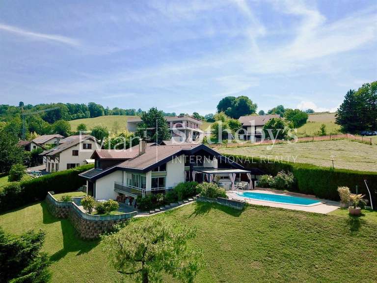 House Ballaison - 4 bedrooms - 246m²