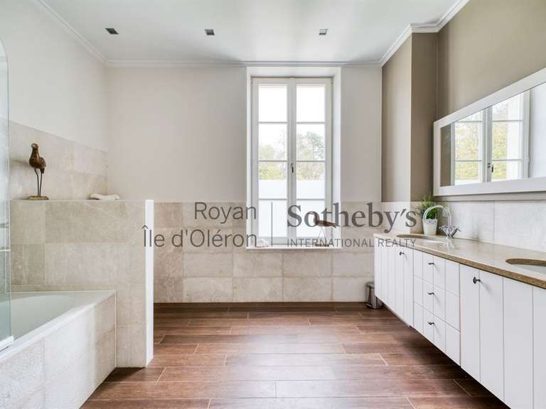 Château Rochefort - 6 chambres - 600m²