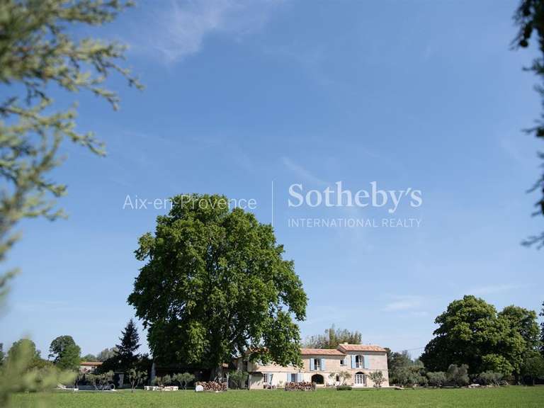 House Arles - 6 bedrooms - 347m²