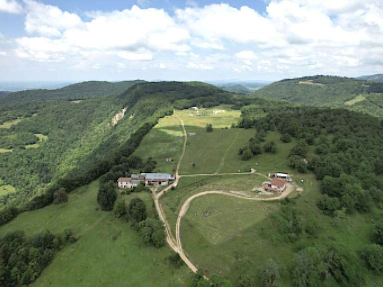 House Ambérieu-en-Bugey - 3 bedrooms - 297m²