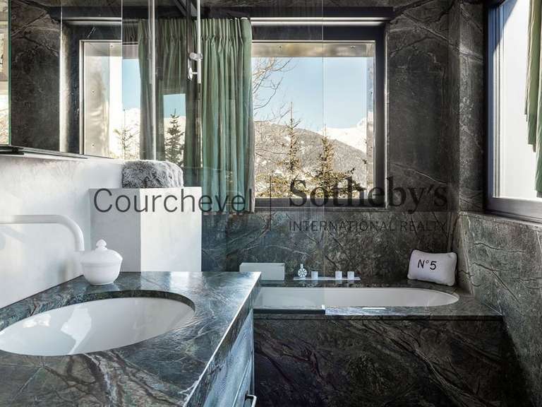 Chalet Courchevel - 4 bedrooms - 150m²
