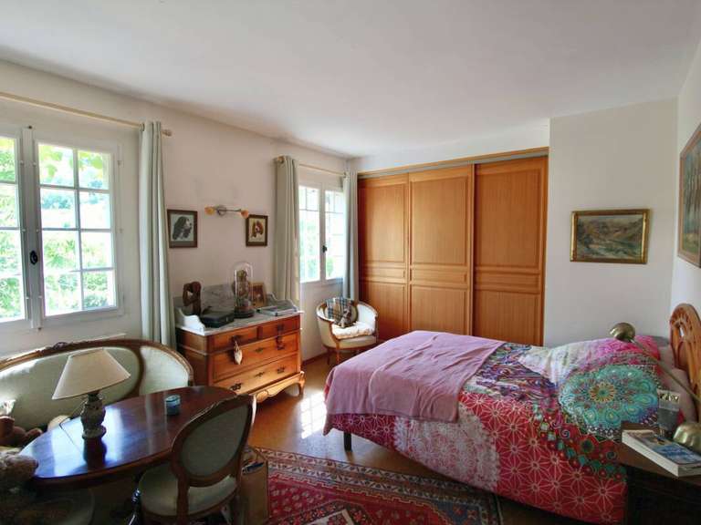 House Carcassonne - 7 bedrooms - 302m²