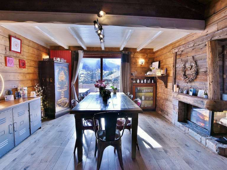 House Arâches-la-Frasse - 5 bedrooms - 200m²