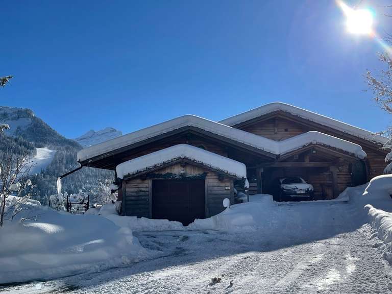 House Arâches-la-Frasse - 5 bedrooms - 200m²