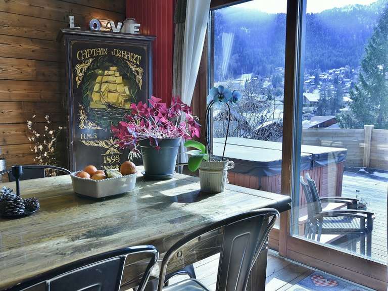 House Arâches-la-Frasse - 5 bedrooms - 200m²