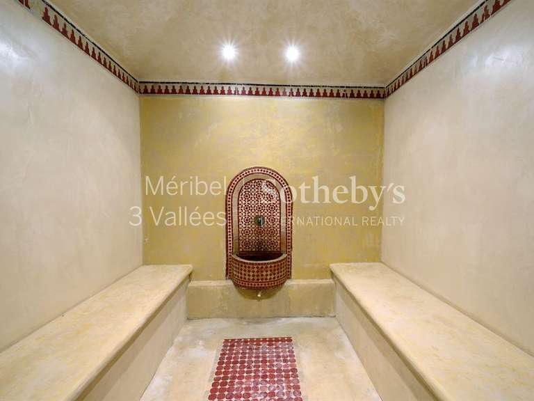 Chalet Meribel-les-allues - 5 bedrooms - 390m²
