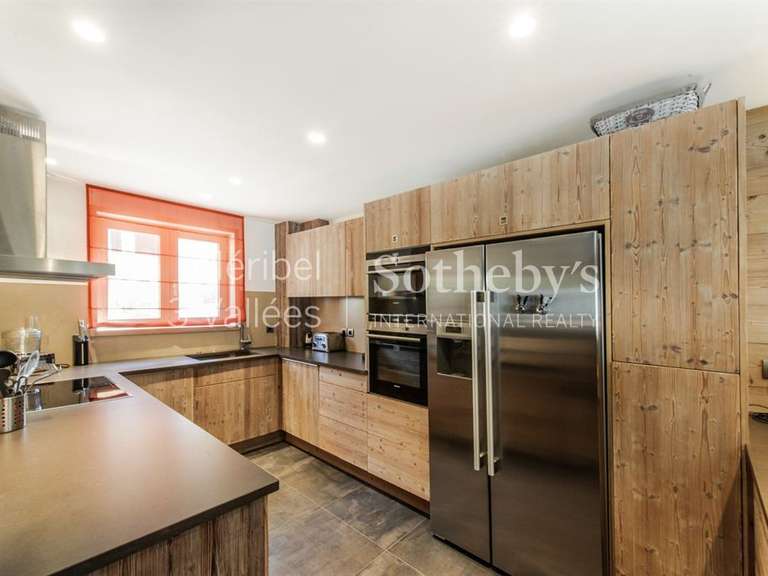 Chalet Meribel-les-allues - 5 bedrooms - 350m²