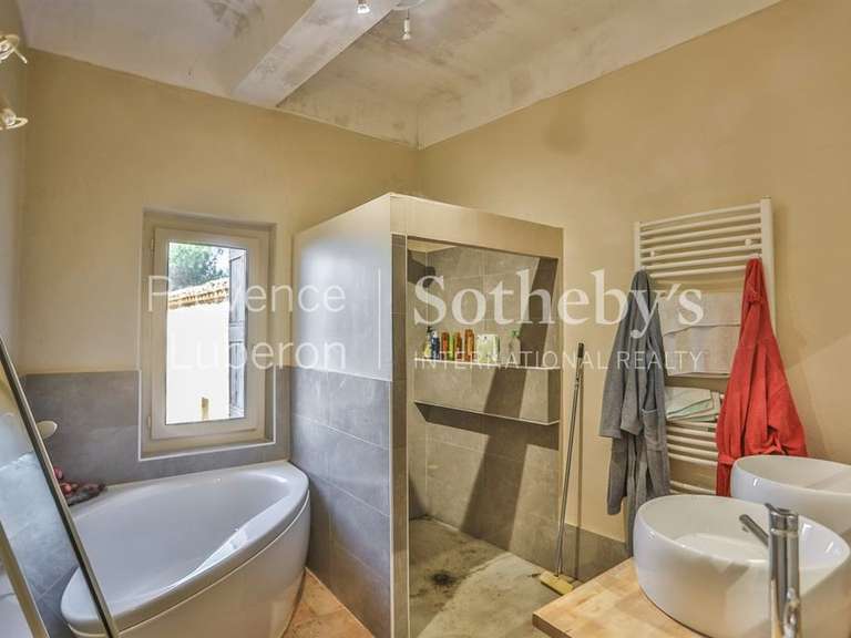 House Saint-Saturnin-lès-Apt - 7 bedrooms - 500m²