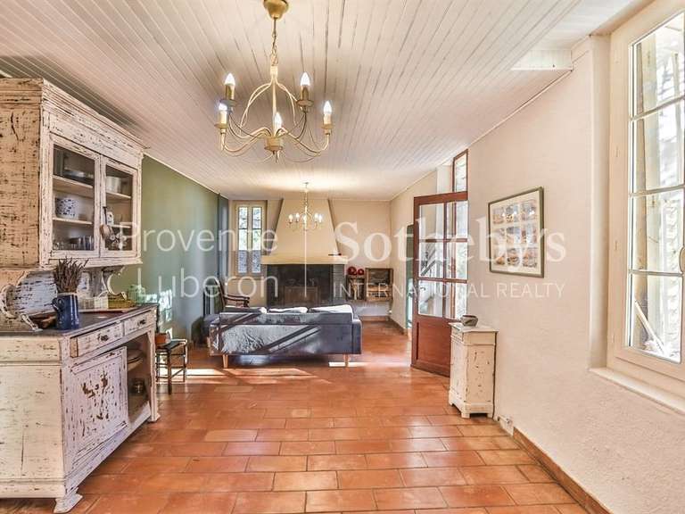 House Saint-Saturnin-lès-Apt - 7 bedrooms - 500m²