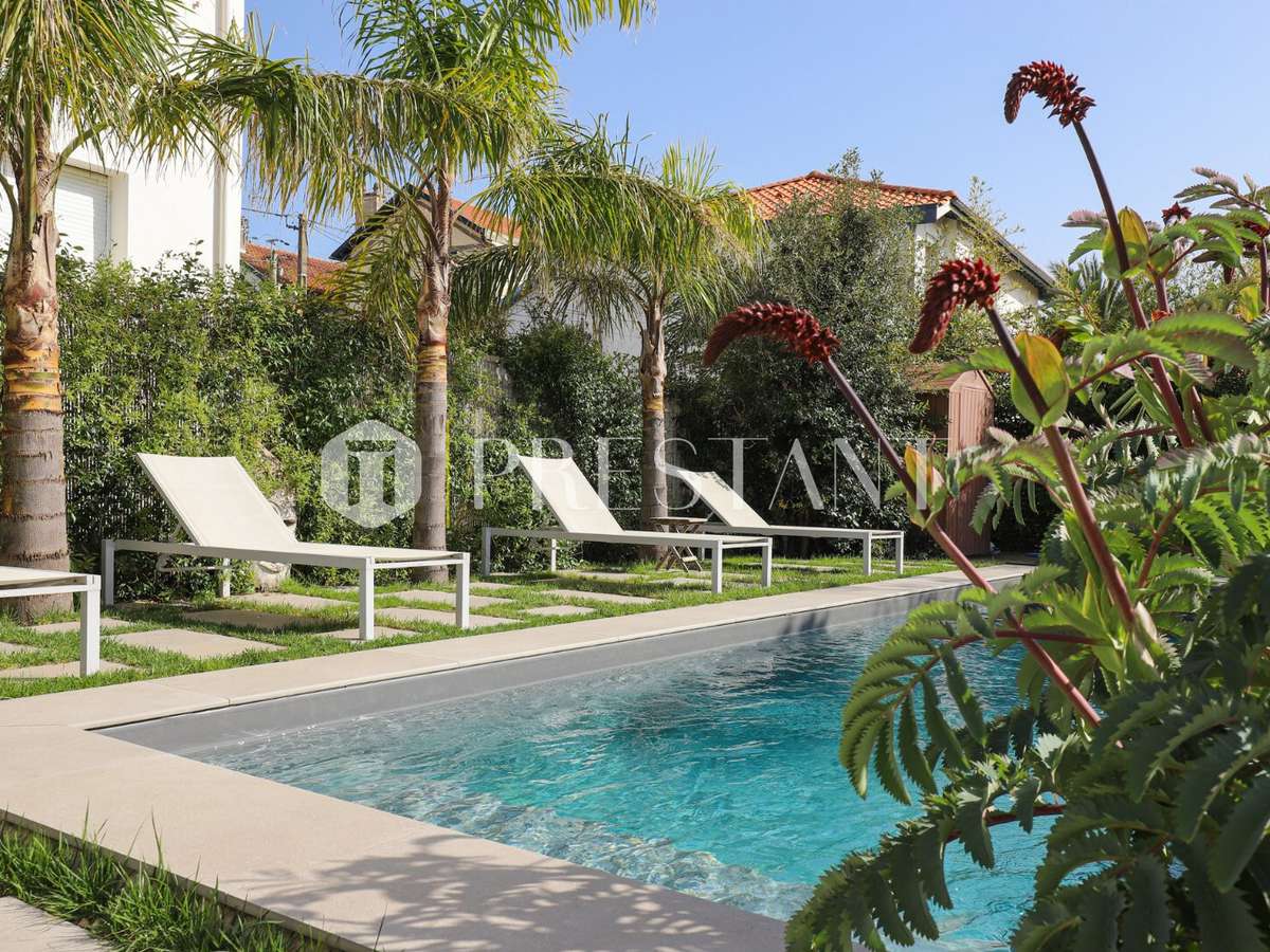 House Biarritz
