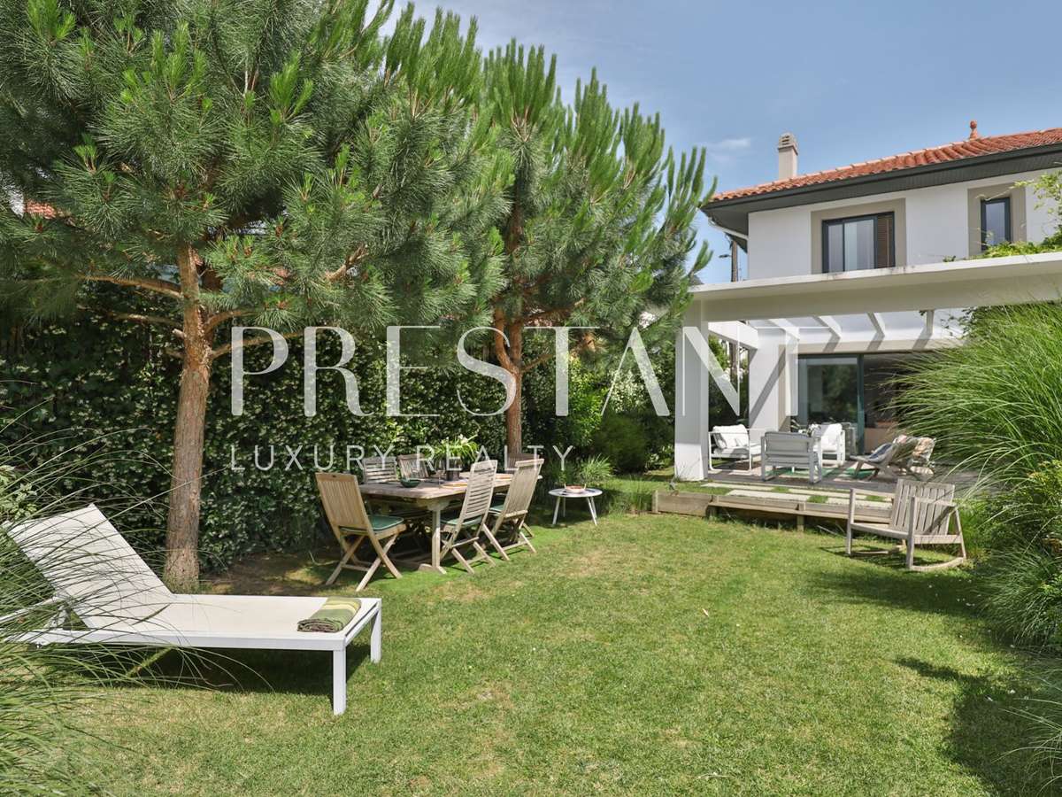 House Biarritz