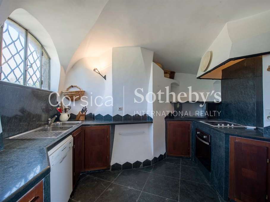 House Bonifacio