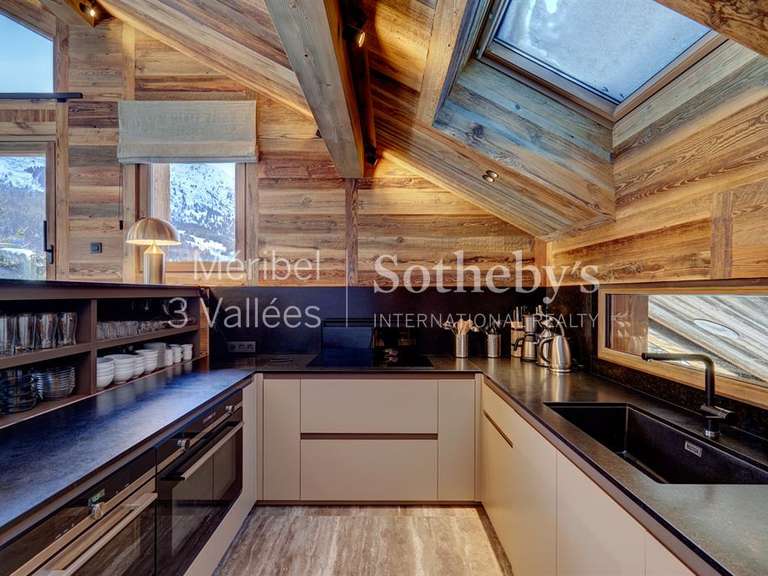 Chalet Meribel-les-allues - 6 bedrooms - 330m²