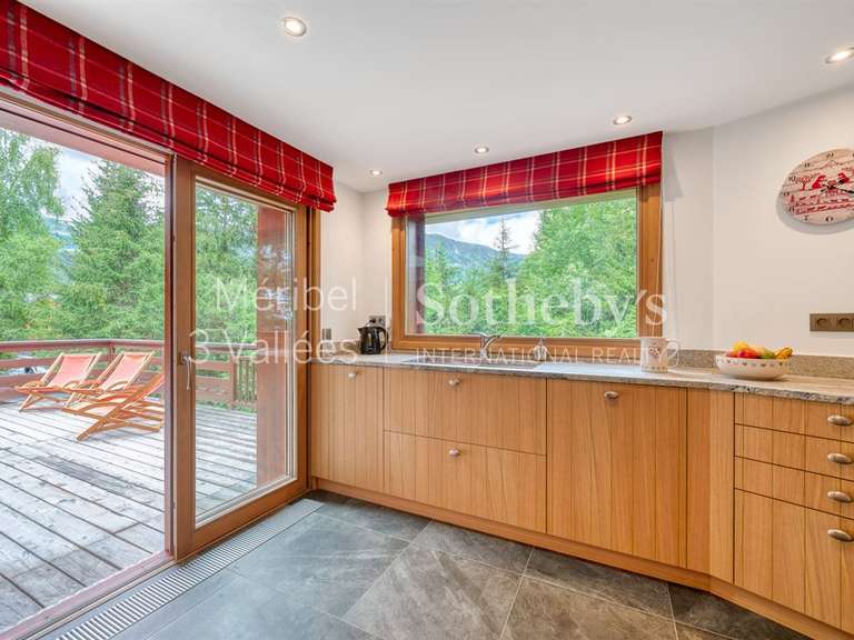 Chalet Meribel-les-allues - 5 bedrooms - 220m²