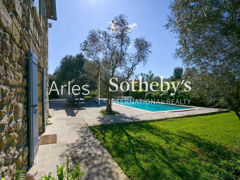 House Arles - 6 bedrooms - 443m²