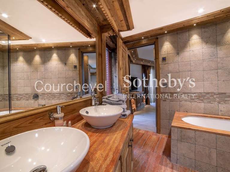 Chalet Courchevel - 5 bedrooms - 300m²
