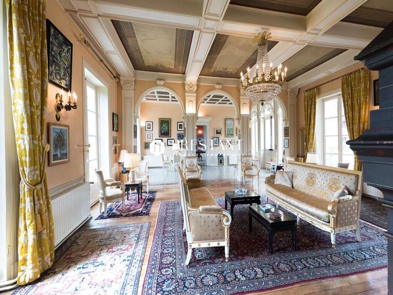 Château Poitiers - 14 chambres - 721m²