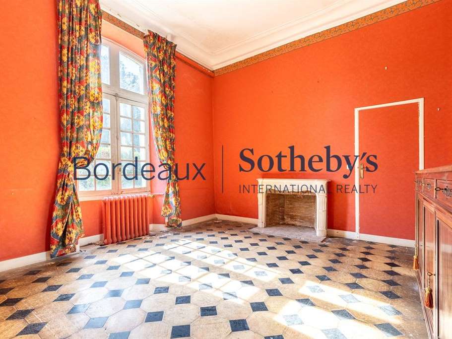 Property Latresne